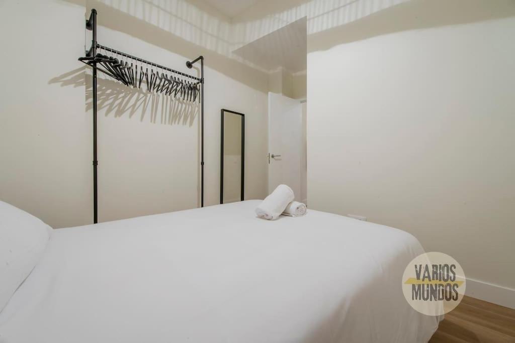 Cozy Y Centrico Apt Para 6Pax En Plaza Del Carmen E2 Madrid Ngoại thất bức ảnh
