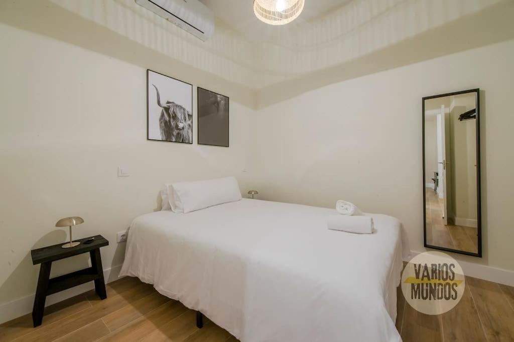 Cozy Y Centrico Apt Para 6Pax En Plaza Del Carmen E2 Madrid Ngoại thất bức ảnh