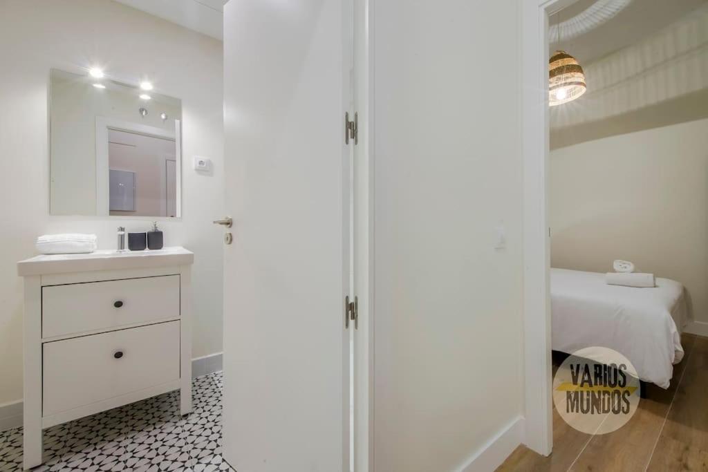 Cozy Y Centrico Apt Para 6Pax En Plaza Del Carmen E2 Madrid Ngoại thất bức ảnh