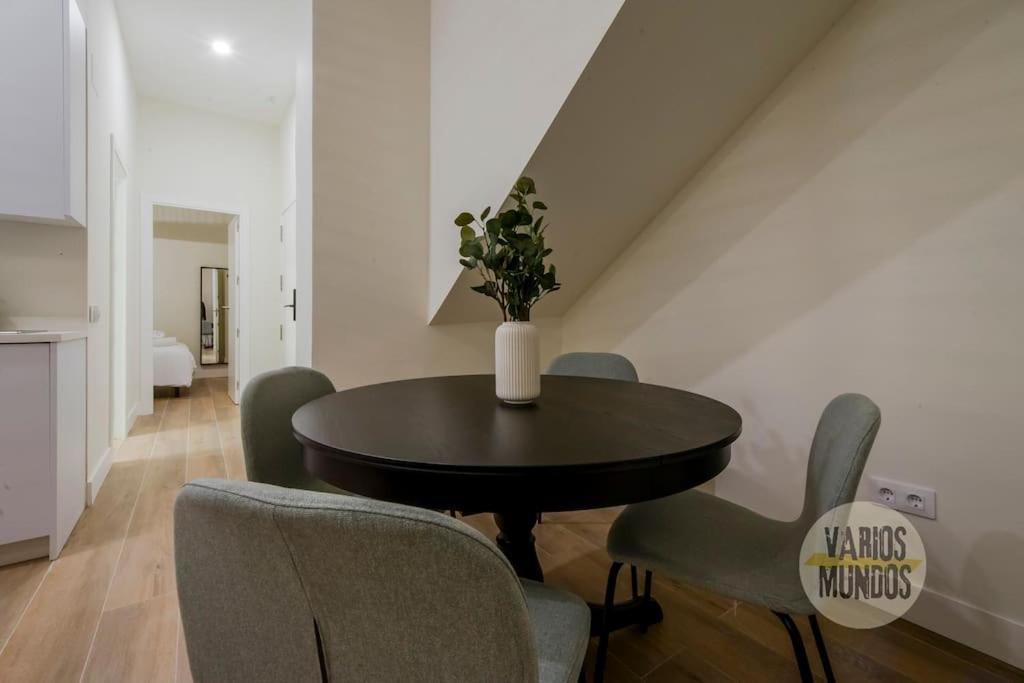 Cozy Y Centrico Apt Para 6Pax En Plaza Del Carmen E2 Madrid Ngoại thất bức ảnh