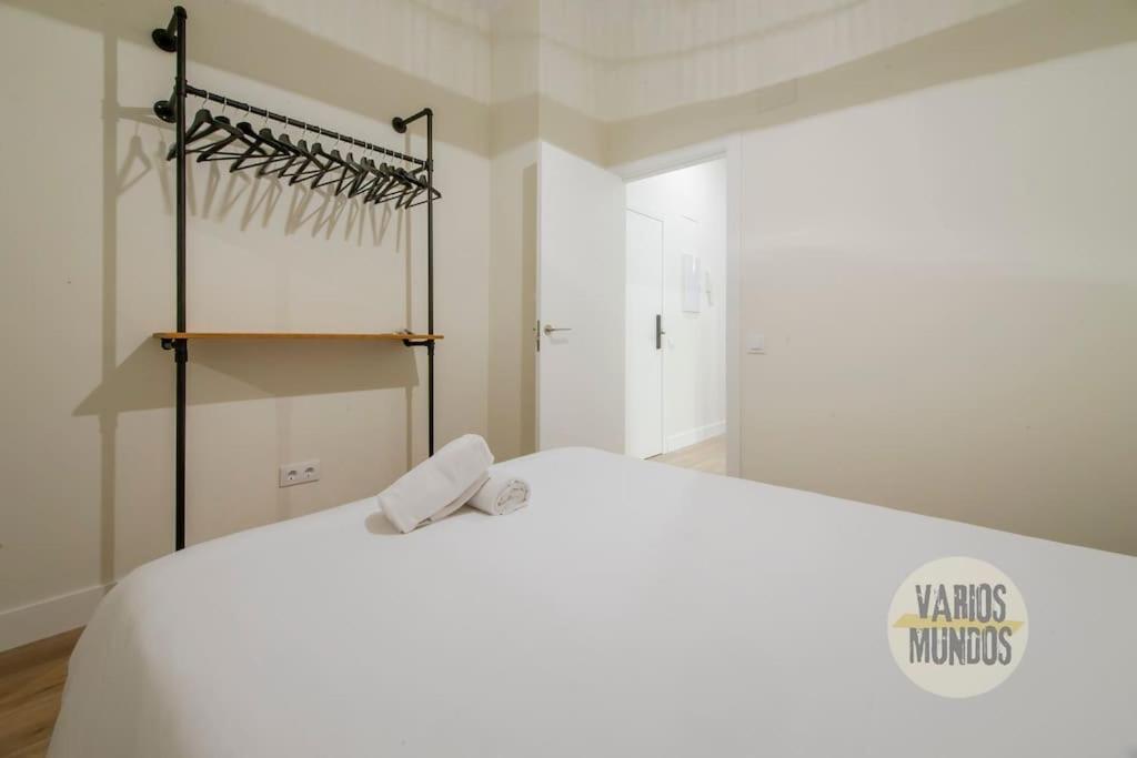 Cozy Y Centrico Apt Para 6Pax En Plaza Del Carmen E2 Madrid Ngoại thất bức ảnh